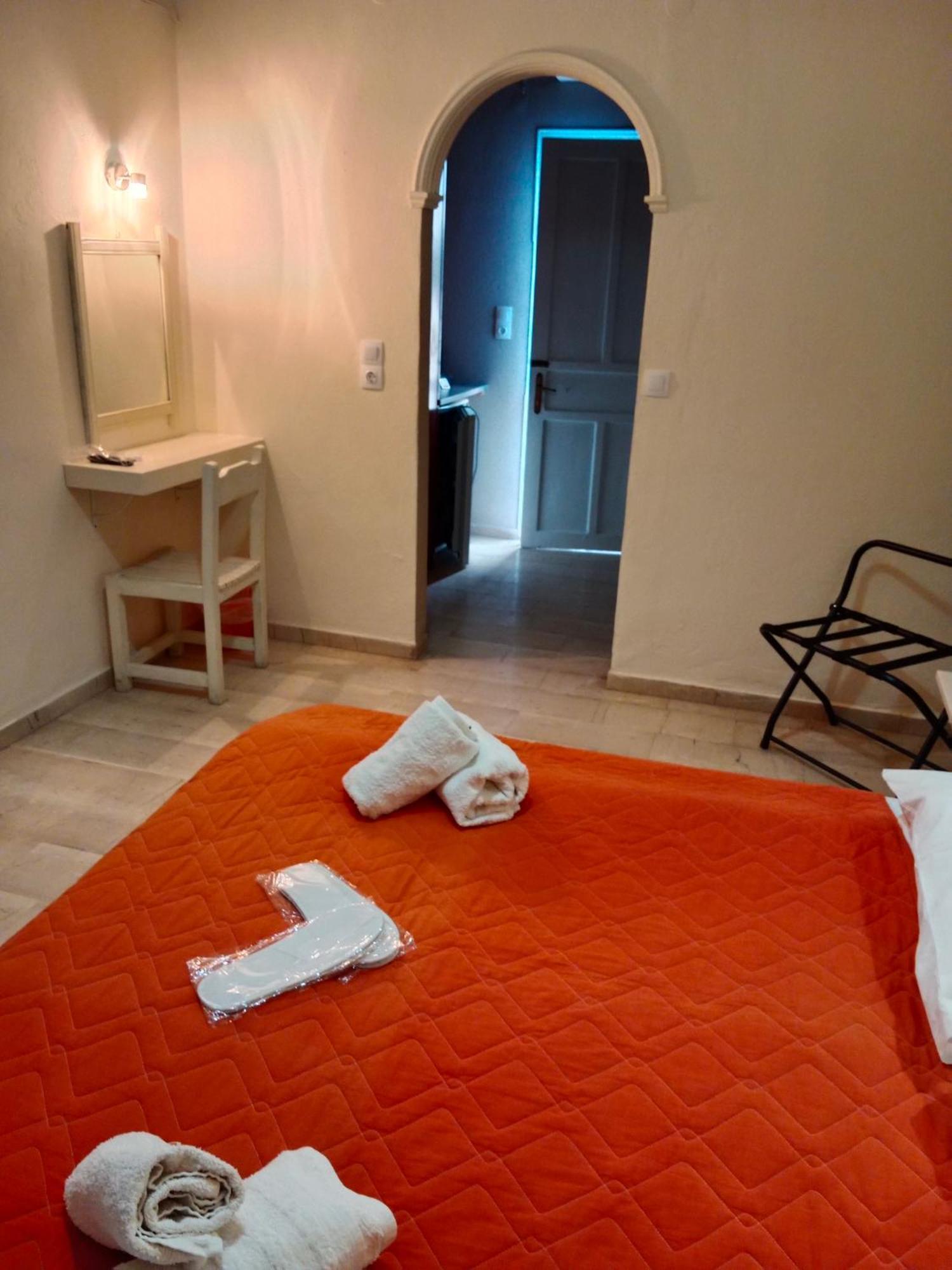 Aristides Studios Perama  Extérieur photo